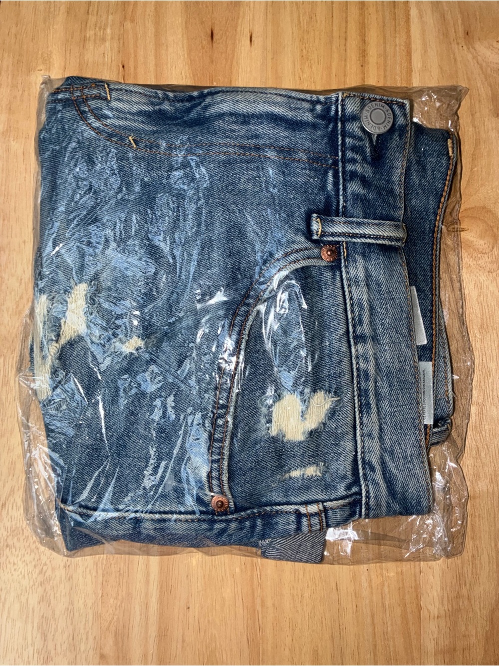 H&M Men’s Regular Fit Distressed Denim Shorts Medium Wash Size 32